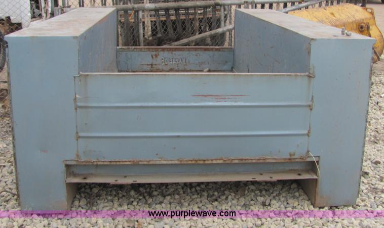 image for item 6767 Knapheide utility box bed