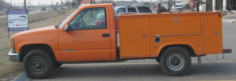 image for item 7802 1997 Chevrolet C2500 pickup with Knapheide bed