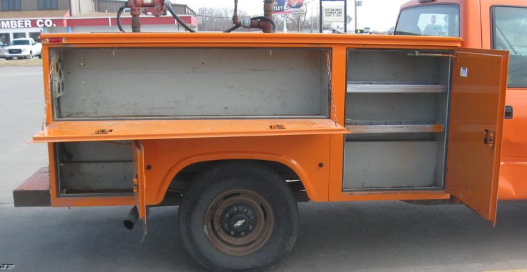 image for item 7802 1997 Chevrolet C2500 pickup with Knapheide bed