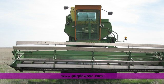image for item 2139 John Deere 95 combine