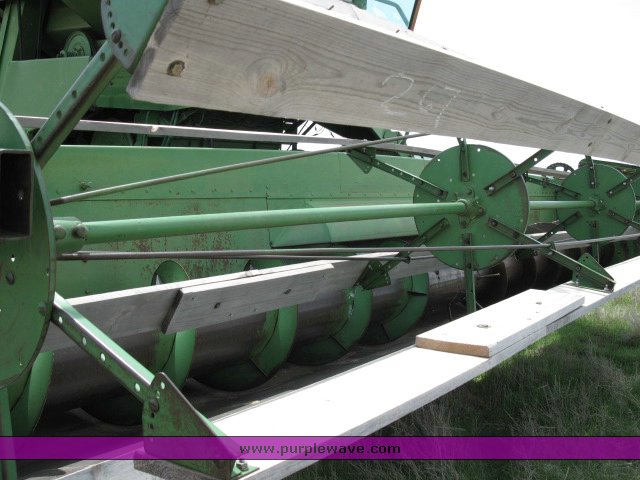 image for item 2139 John Deere 95 combine