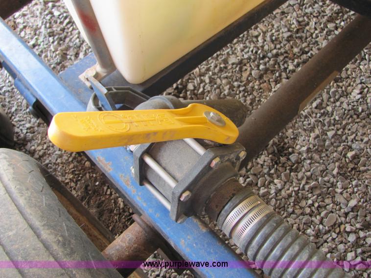 image for item 3575 1000 gallon nurse tank