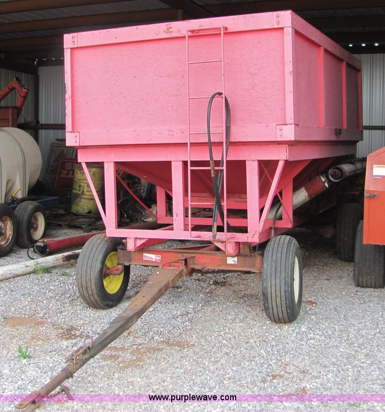 image for item 3576 Feed wagon