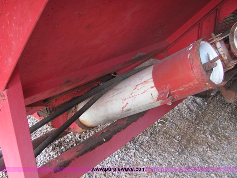 image for item 3576 Feed wagon