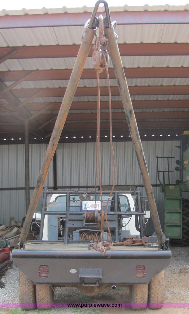 image for item 3577 1982 Ford F350XL pickup