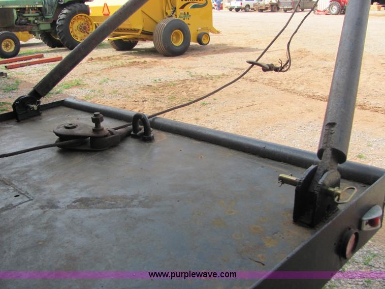 image for item 3577 1982 Ford F350XL pickup