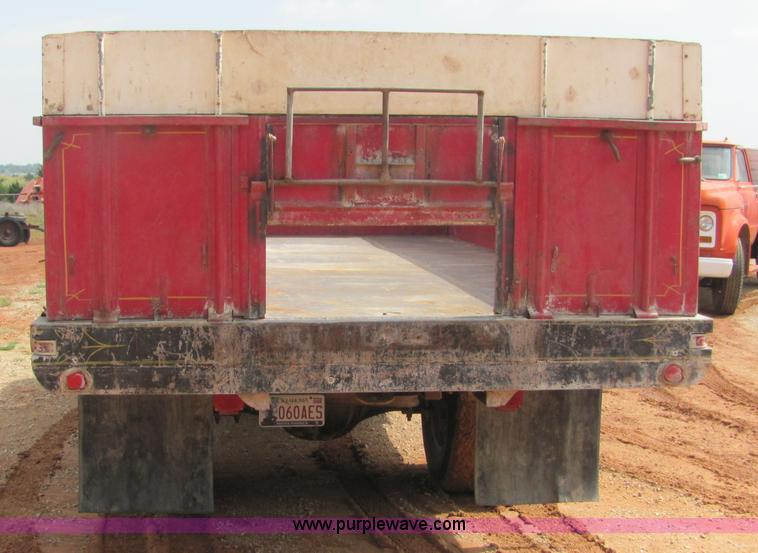 image for item 3579 1960 Chevrolet Viking 60 grain truck