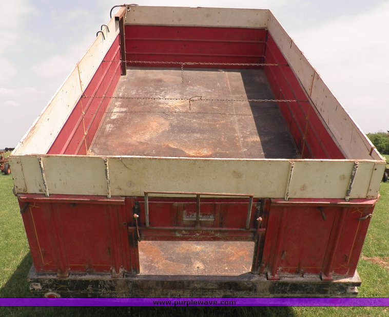 image for item 3579 1960 Chevrolet Viking 60 grain truck