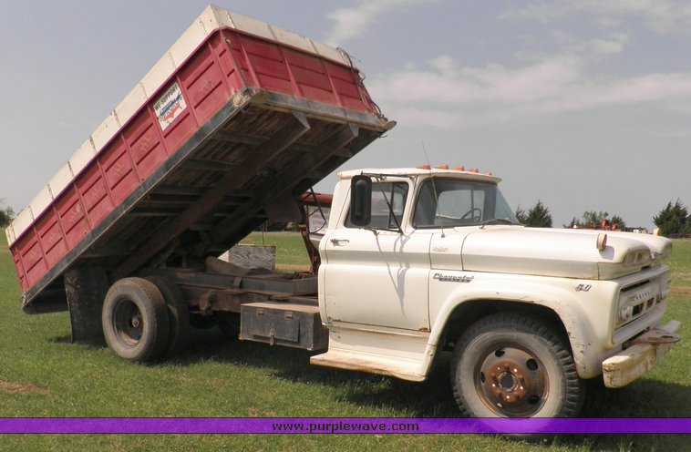 image for item 3579 1960 Chevrolet Viking 60 grain truck