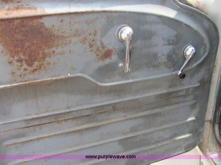 image for item 3579 1960 Chevrolet Viking 60 grain truck