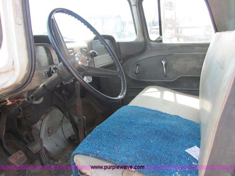image for item 3579 1960 Chevrolet Viking 60 grain truck