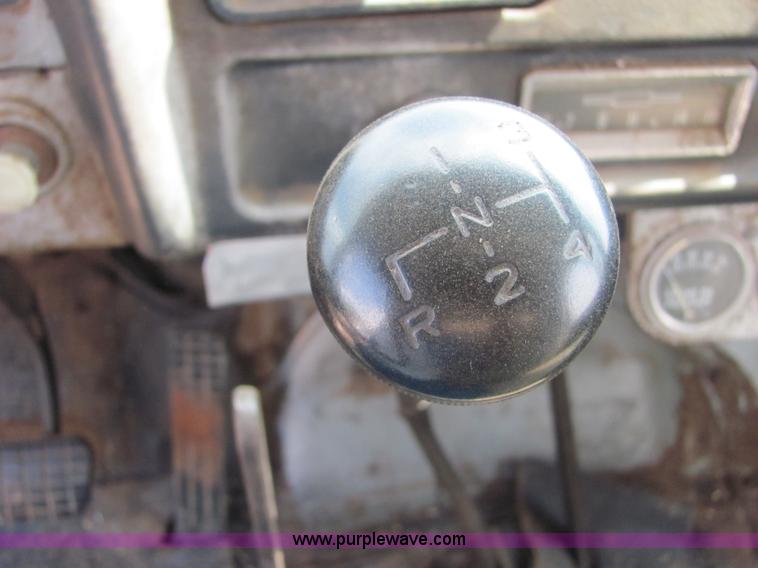 image for item 3579 1960 Chevrolet Viking 60 grain truck