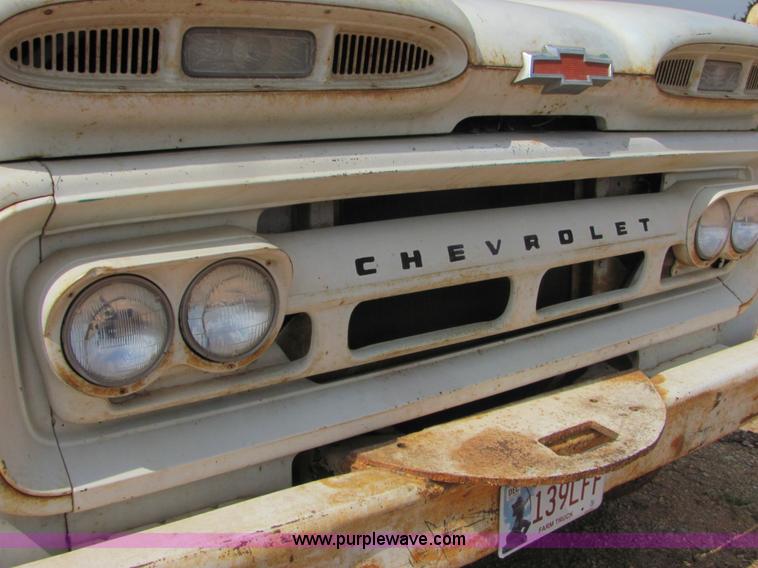 image for item 3579 1960 Chevrolet Viking 60 grain truck