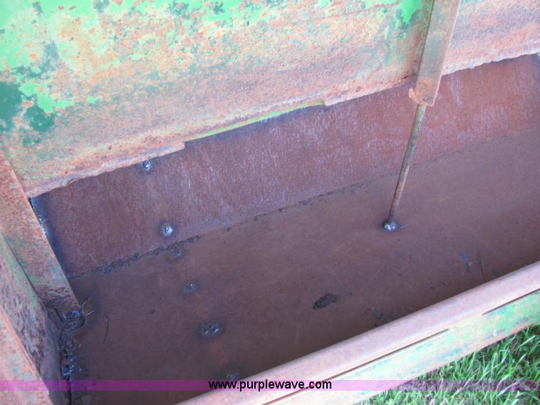 image for item 3580 Creep feeder with panels