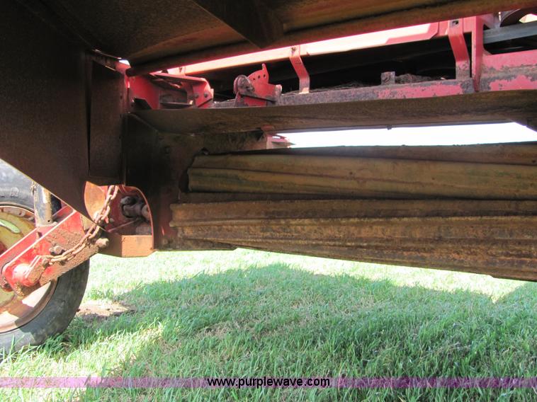 image for item 3581 1995 Case 8312T 12' swather diskbine