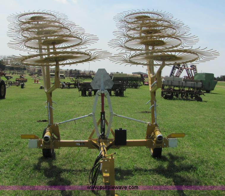 image for item 3584 2009 Vermeer WR22 wheel rake