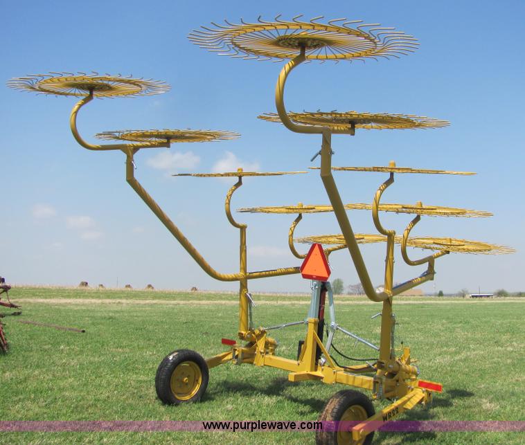 image for item 3584 2009 Vermeer WR22 wheel rake