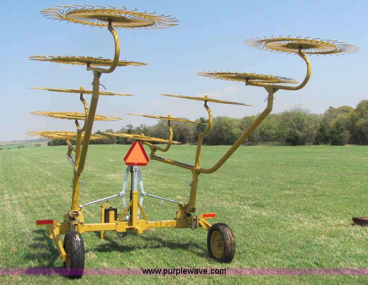 image for item 3584 2009 Vermeer WR22 wheel rake