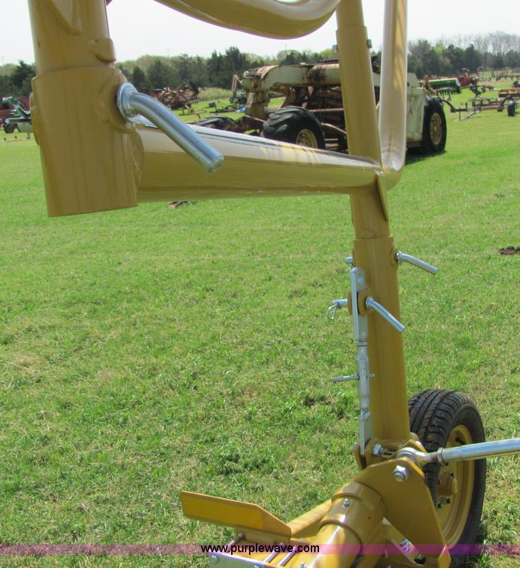 image for item 3584 2009 Vermeer WR22 wheel rake