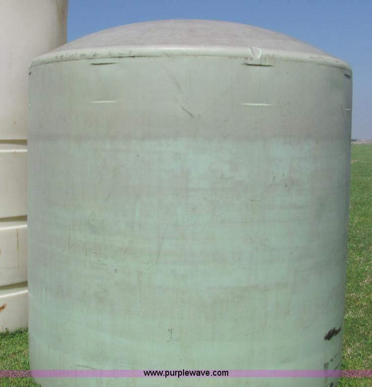 image for item 3595 Tennco Technologies 2,200 gallon tank