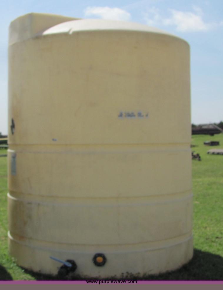 image for item 3596 Crown Rotational 4,000 gallon tank