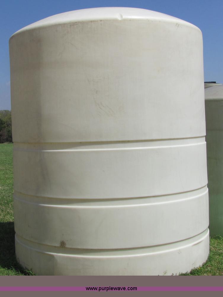 image for item 3596 Crown Rotational 4,000 gallon tank