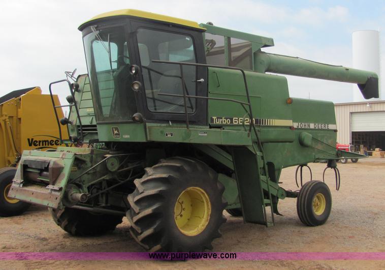 image for item 3607 John Deere Turbo 6620 combine