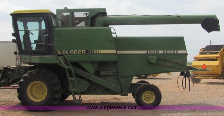 image for item 3607 John Deere Turbo 6620 combine