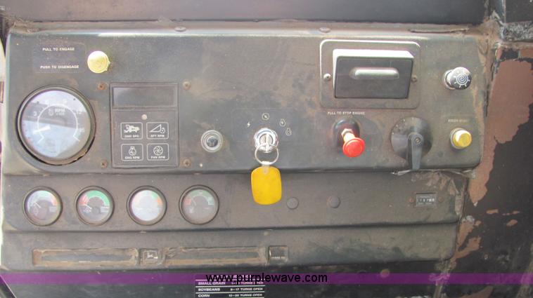 image for item 3607 John Deere Turbo 6620 combine