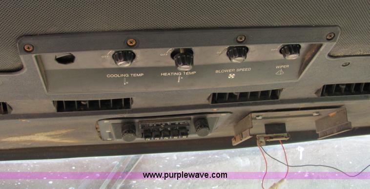 image for item 3607 John Deere Turbo 6620 combine