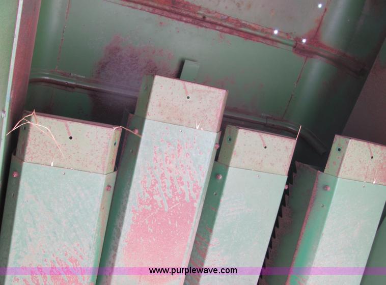 image for item 3607 John Deere Turbo 6620 combine