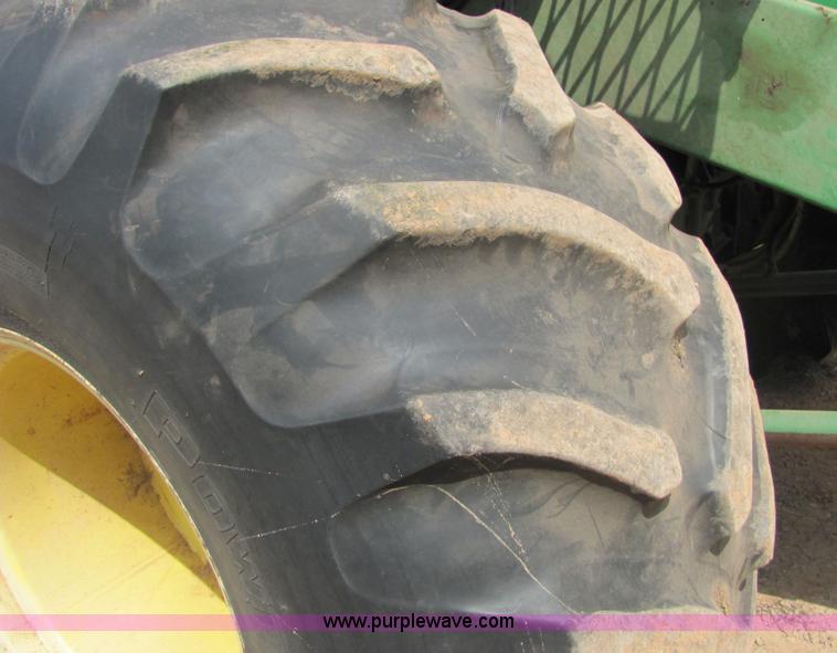 image for item 3607 John Deere Turbo 6620 combine