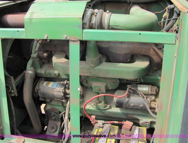 image for item 3607 John Deere Turbo 6620 combine