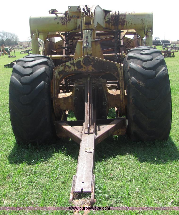 image for item 3610 John Deere 400 dirt slip