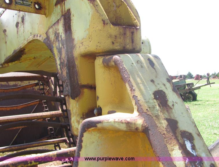 image for item 3610 John Deere 400 dirt slip