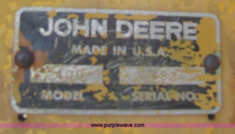 image for item 3610 John Deere 400 dirt slip