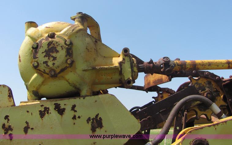 image for item 3610 John Deere 400 dirt slip