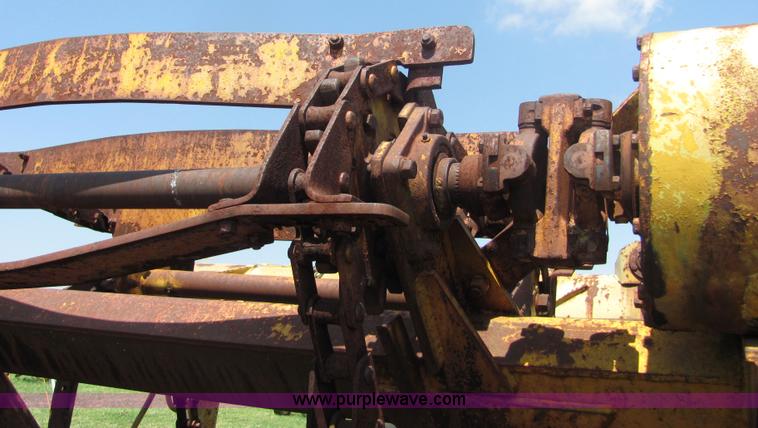 image for item 3610 John Deere 400 dirt slip