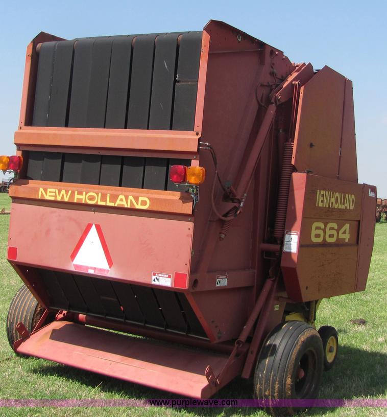 image for item 3625 New Holland 664 round baler