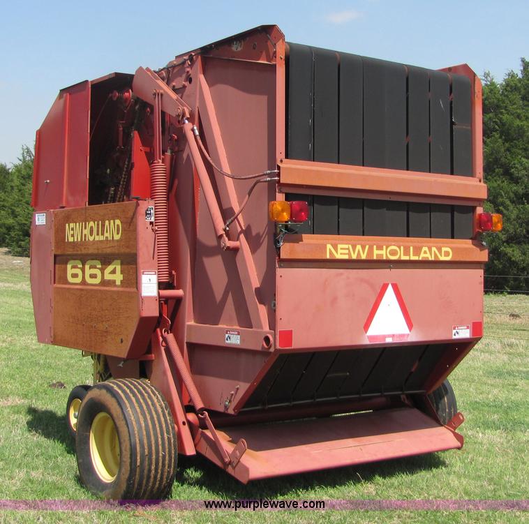 image for item 3625 New Holland 664 round baler