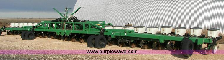 image for item 6171 24-row Kinzie planter on Moore-Built stack fold bar