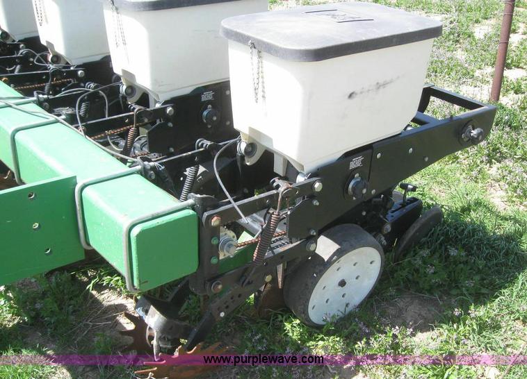 image for item 6171 24-row Kinzie planter on Moore-Built stack fold bar