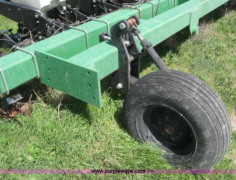 image for item 6171 24-row Kinzie planter on Moore-Built stack fold bar