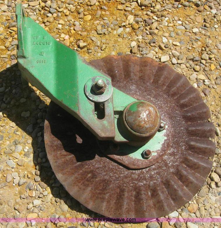 image for item 6171 24-row Kinzie planter on Moore-Built stack fold bar