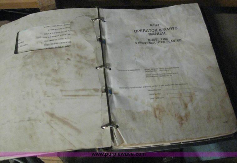 image for item 6171 24-row Kinzie planter on Moore-Built stack fold bar