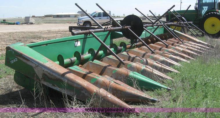 image for item 6172 John Deere 1243 12-row corn header