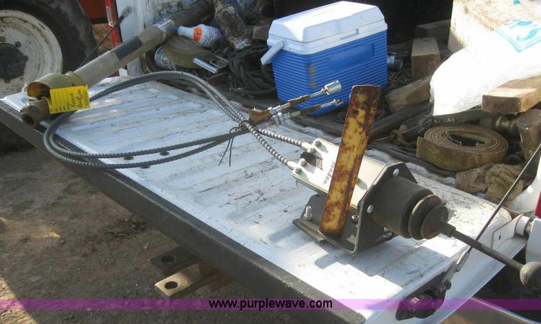 image for item 6175 Farm Hand 882 loader