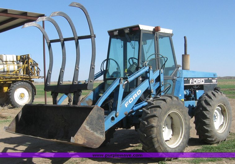 image for item 6243 1992 Ford 9030-92 bi-directional tractor