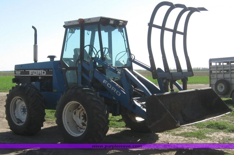 image for item 6243 1992 Ford 9030-92 bi-directional tractor