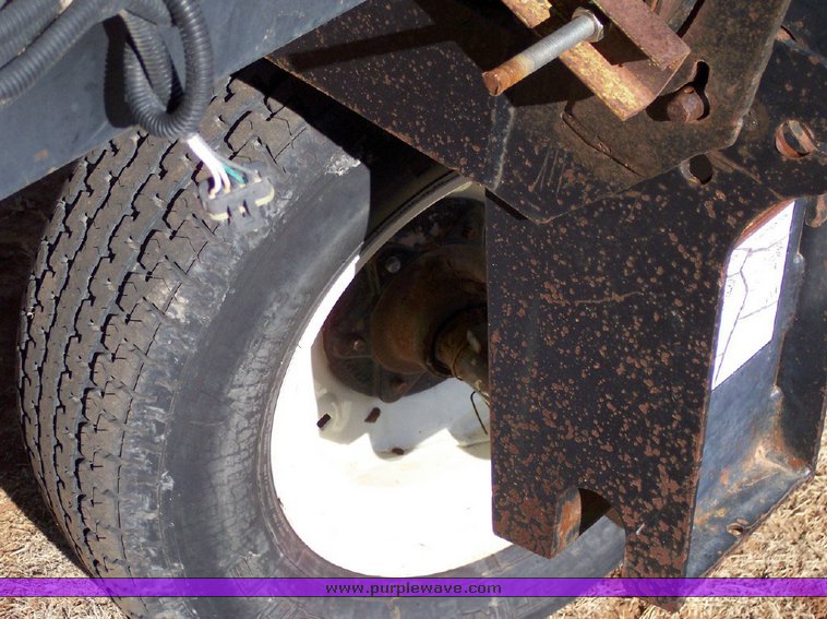 image for item 6244 1995 Mac Don 960 draper platform